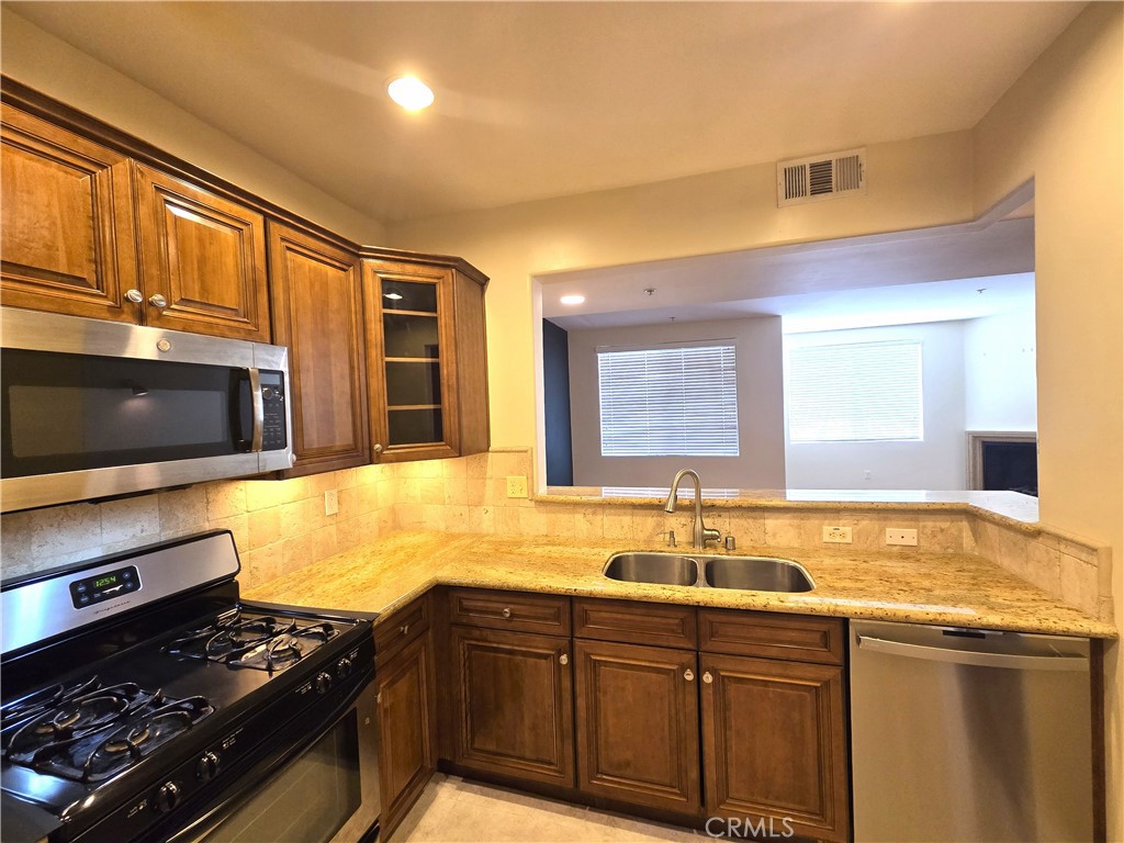 4724 Kester Avenue 409 Property Photo 14