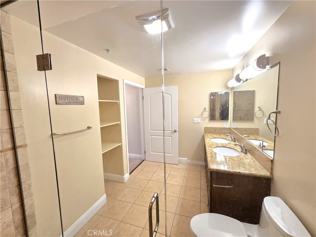 4724 Kester Avenue 409 Property Photo 24