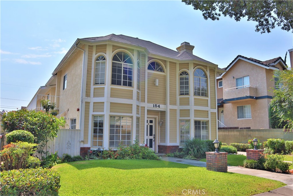 154 Diamond Street Property Photo 1