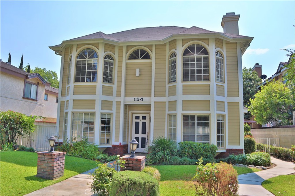 154 Diamond Street Property Photo 4