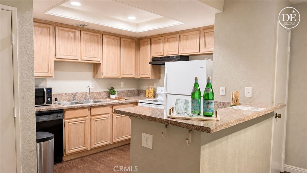 22765 Lakeway 432 Property Photo 3