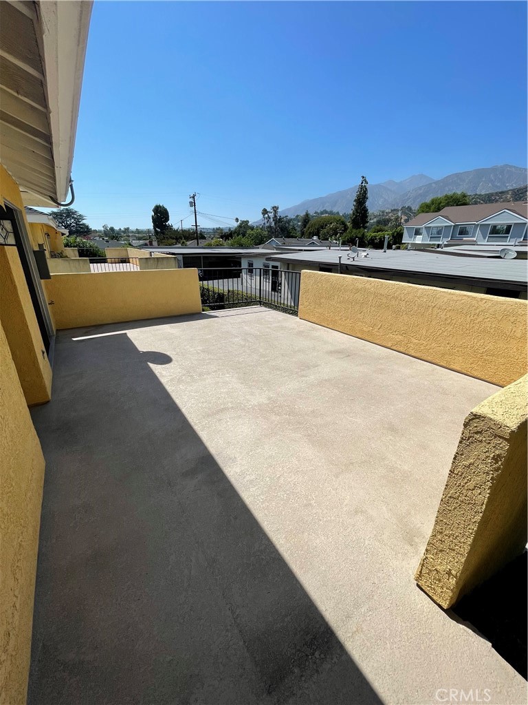 303 S Violet Avenue J Property Photo 4