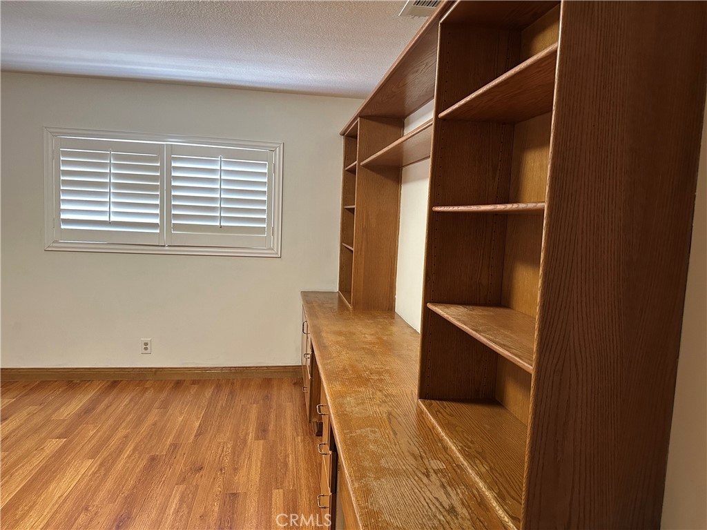 146 Luben Property Photo 16