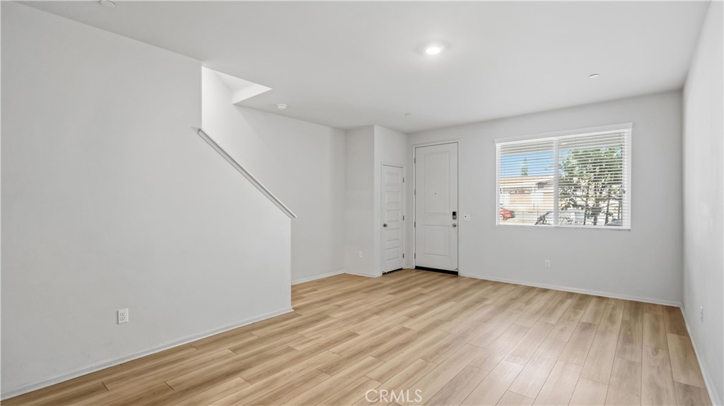 205 N Vincent 117 Property Photo 2