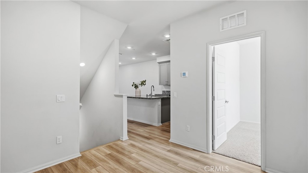 205 N Vincent 117 Property Photo 7