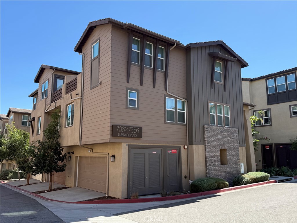 7362 Luminaire Place Property Photo 3