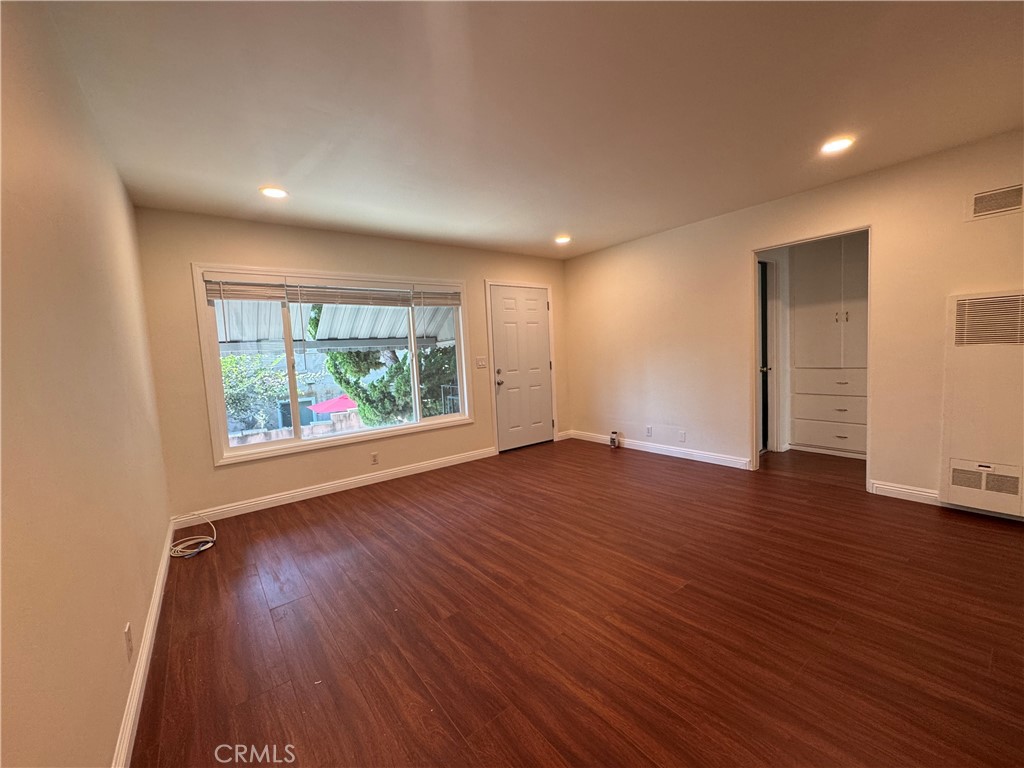 522 W Linwood Avenue Property Photo 7