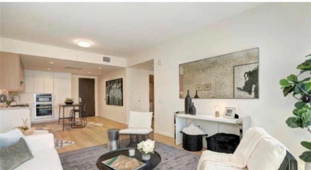 877 Francisco 707 Property Photo 1