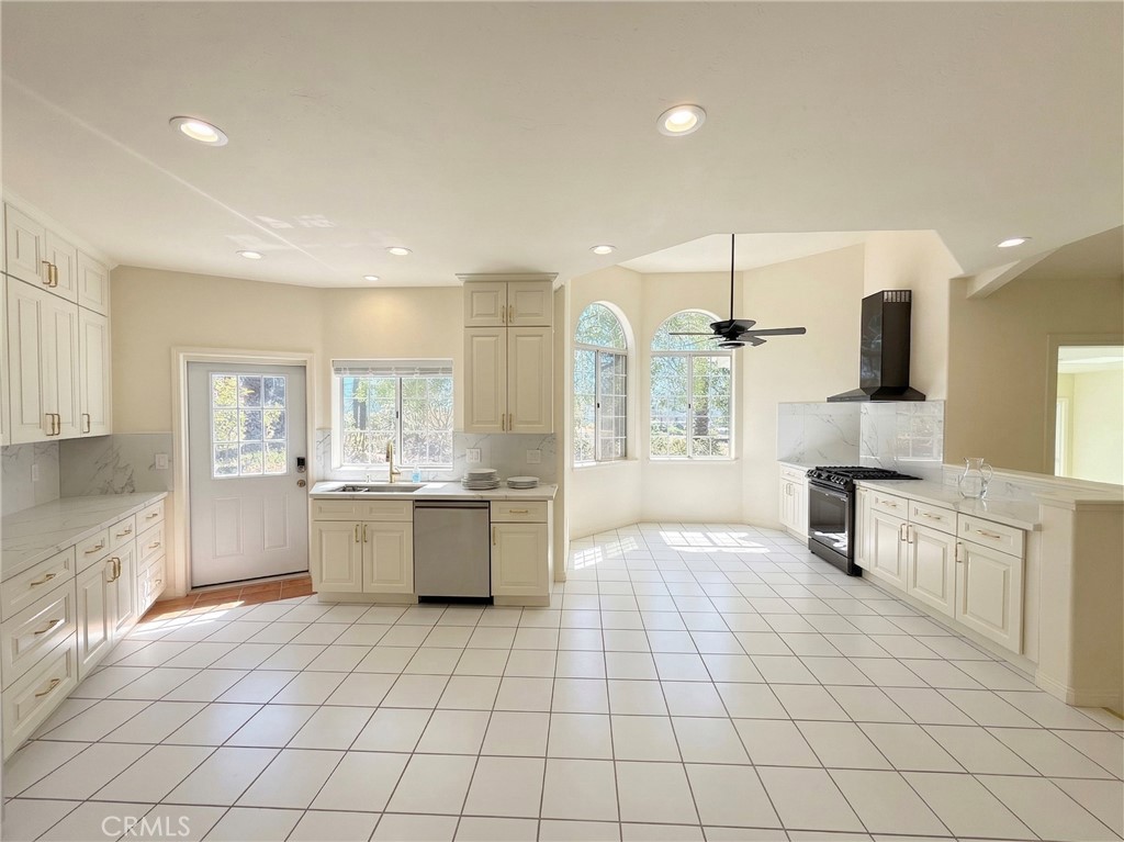 39850 Kapalua Way Property Photo 5