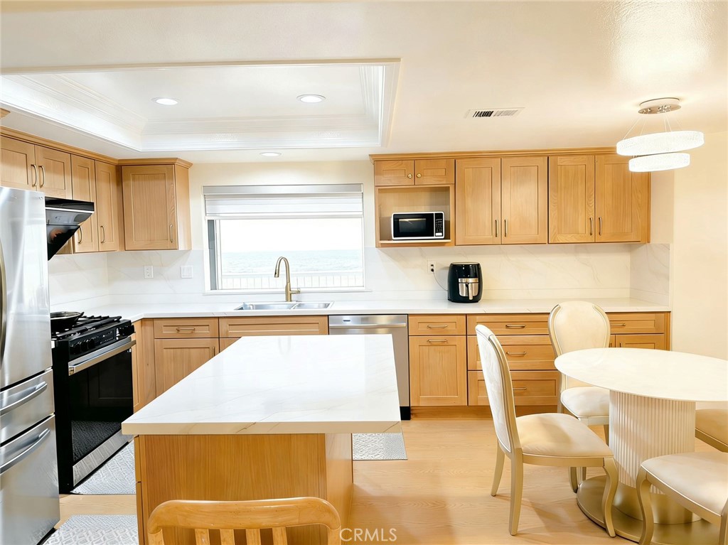 2115 Sun Ridge Property Photo 4