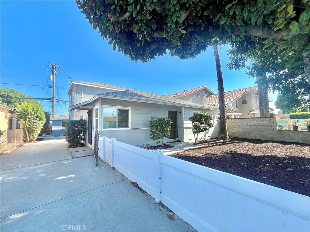 938 E Sandra Avenue A Property Photo 14