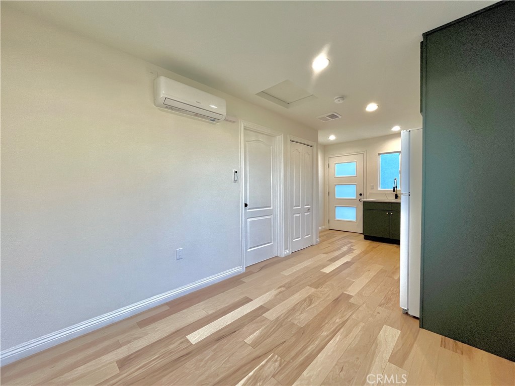 938 E Sandra Avenue B Property Photo 9