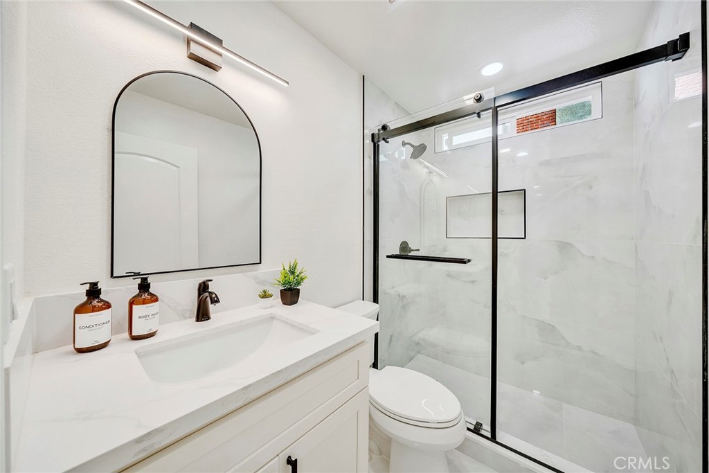 188 W Arthur Avenue Property Photo 21