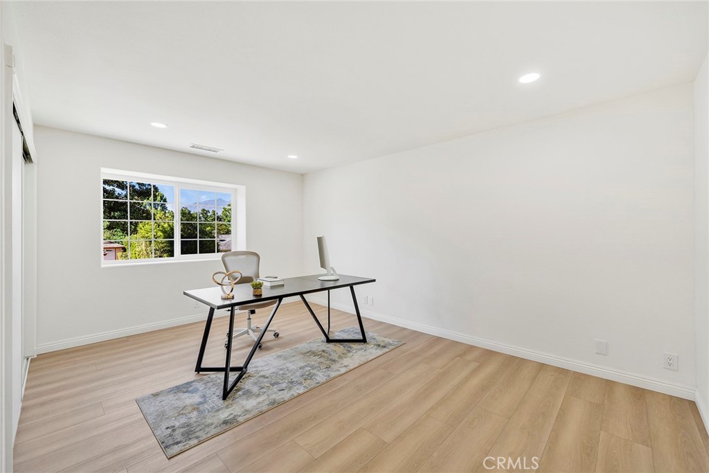 188 W Arthur Avenue Property Photo 28