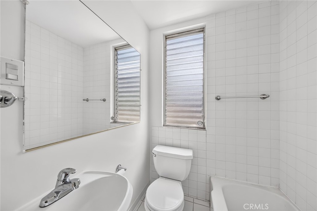 777 E Valley 59 Property Photo 13