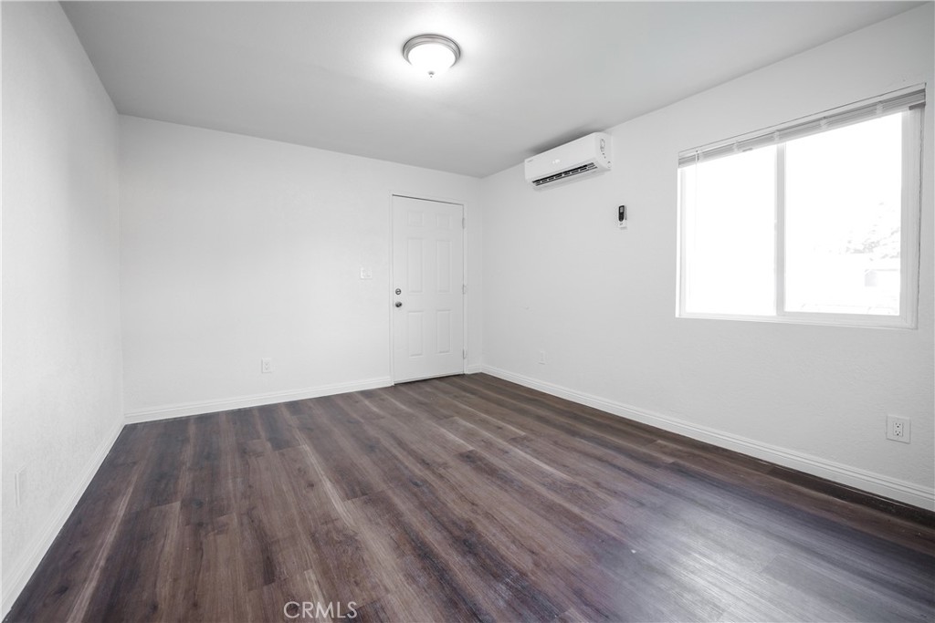1133 S Park Avenue Property Photo 6