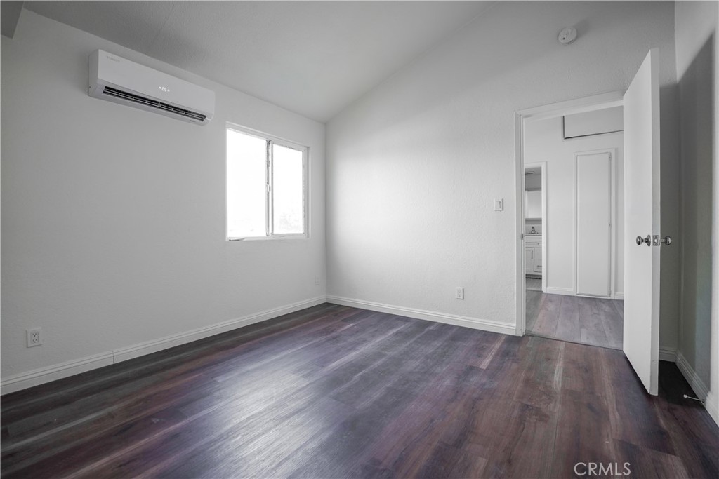 1133 S Park Avenue Property Photo 18