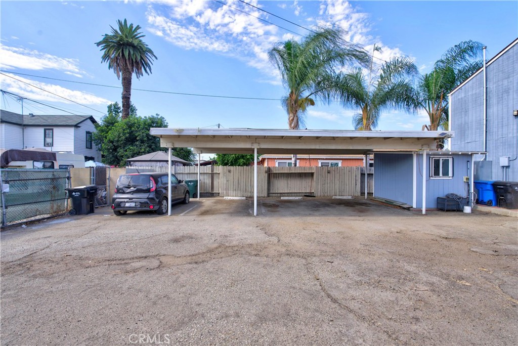 1133 S Park Avenue Property Photo 21