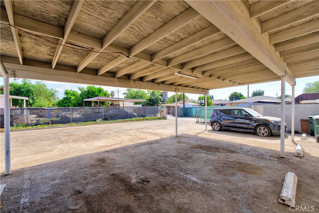 1133 S Park Avenue Property Photo 22