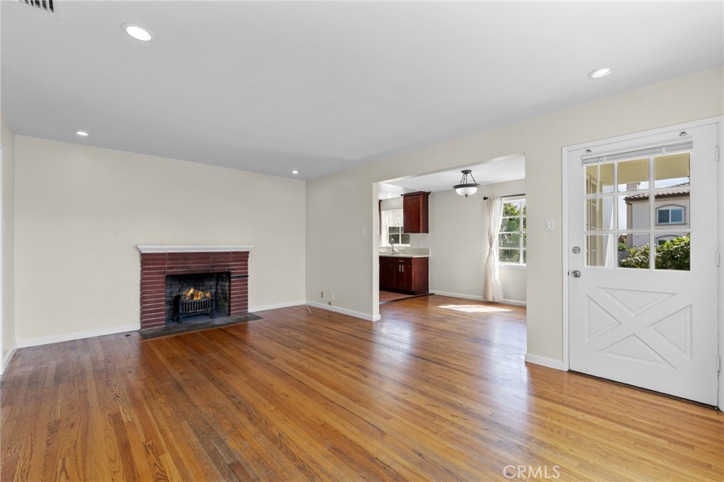 8925 Youngdale Property Photo 6