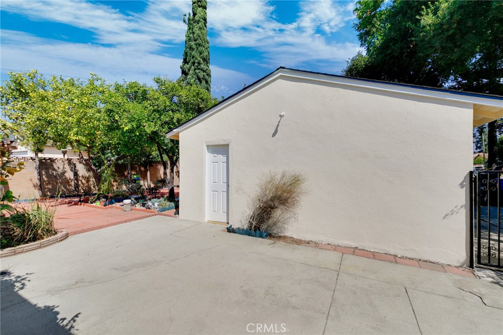 8925 Youngdale Property Photo 20