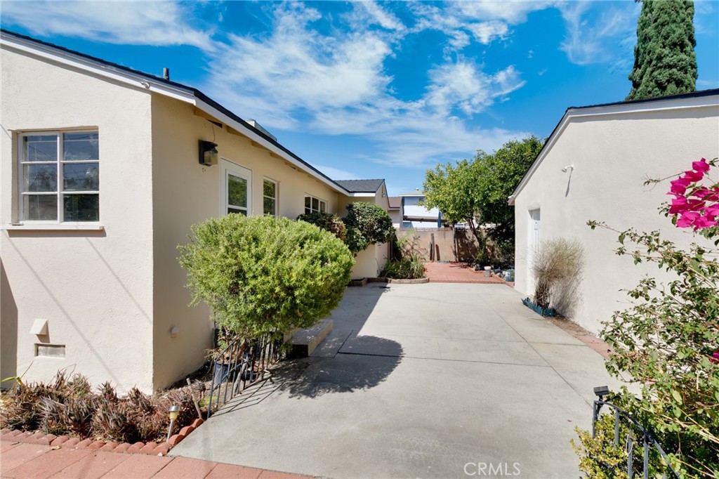 8925 Youngdale Property Photo 22