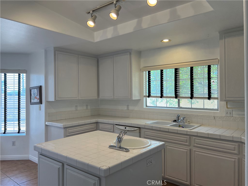 9661 Siwanoy Drive Property Photo 7