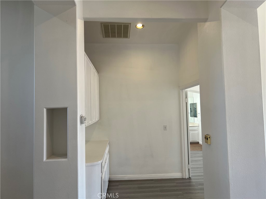 9661 Siwanoy Drive Property Photo 16