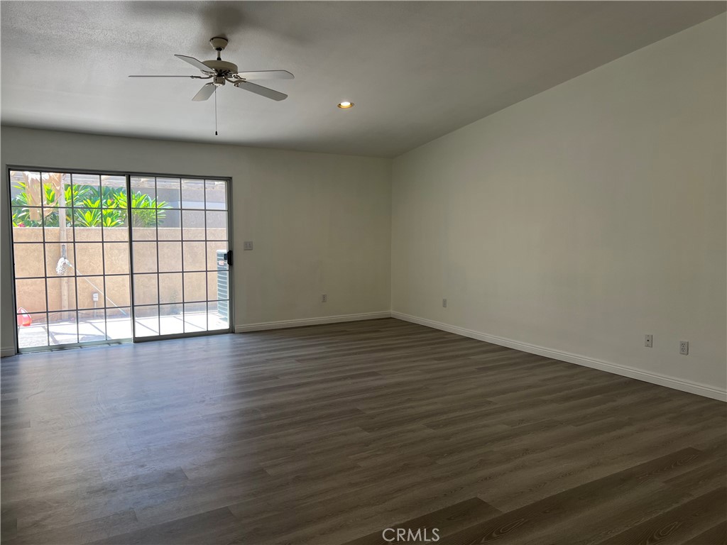 9661 Siwanoy Drive Property Photo 17