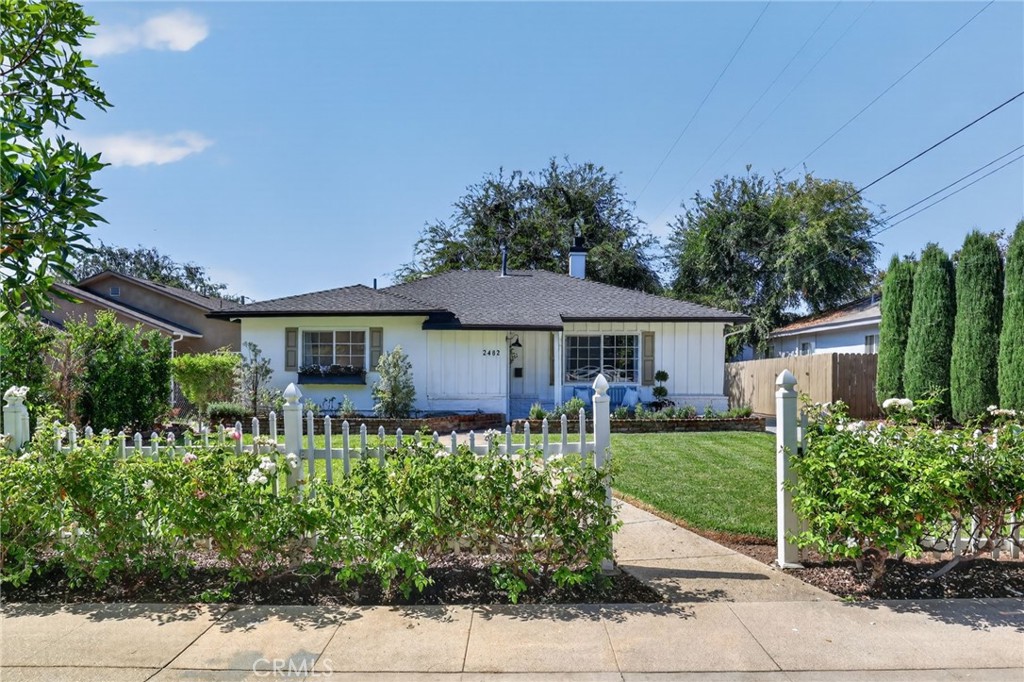 2482 New York Dr Property Photo 1