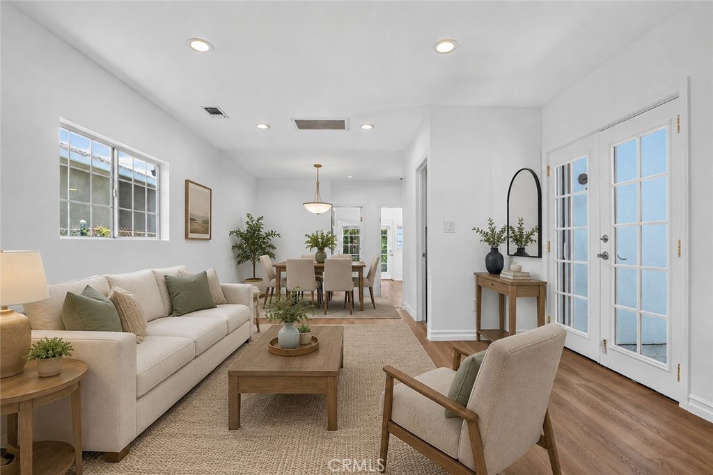 2482 New York Drive Property Photo 33