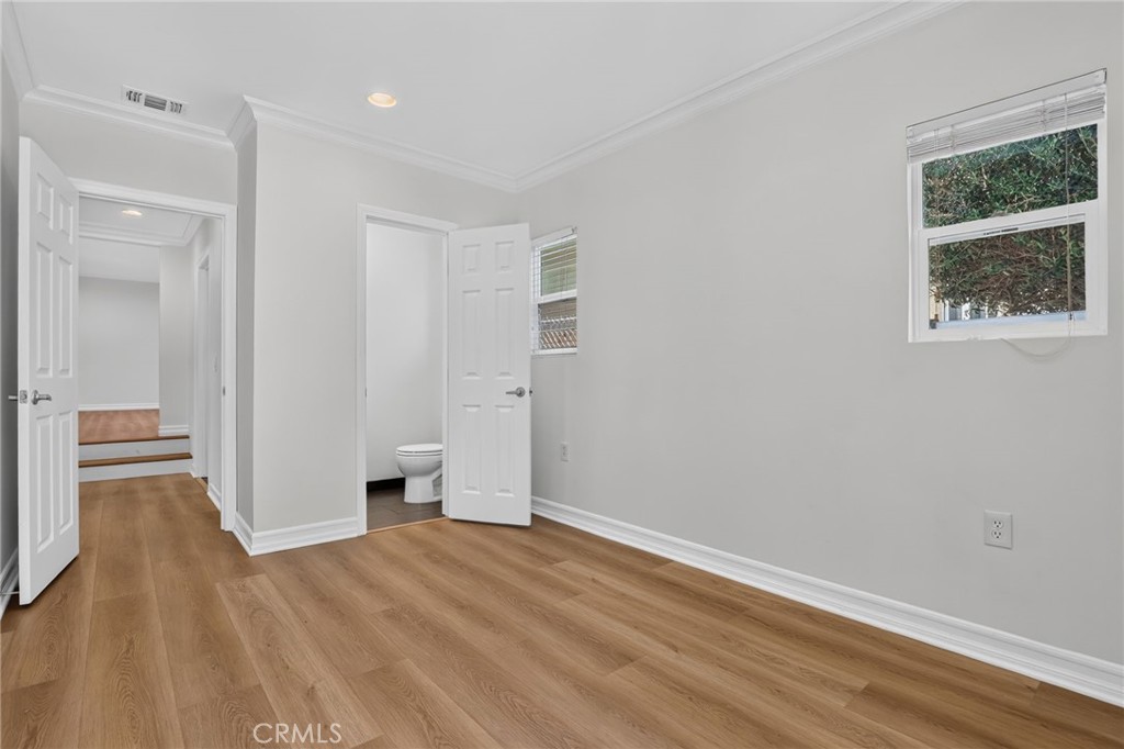 2482 New York Drive Property Photo 43