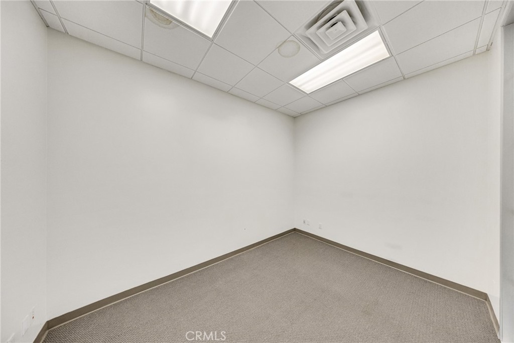223 E Valley Property Photo 30
