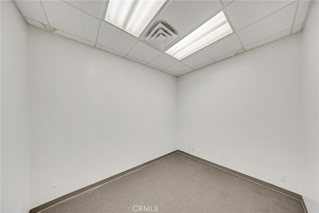 223 E Valley Property Photo 32