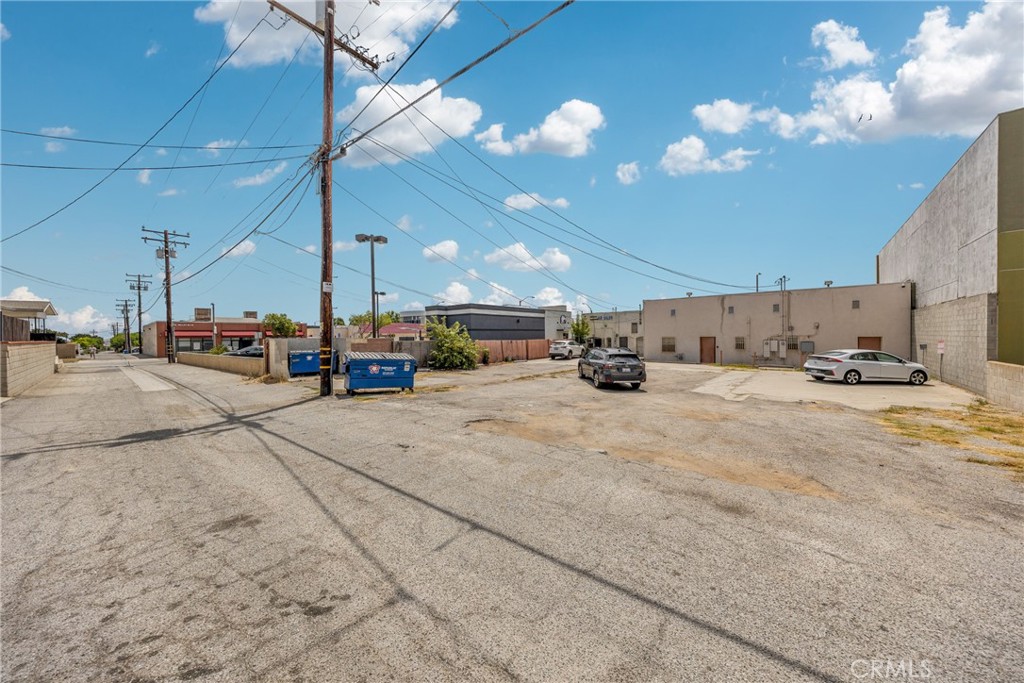 223 E Valley Property Photo 40