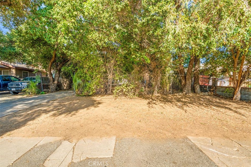 2081 Summit Property Photo 6