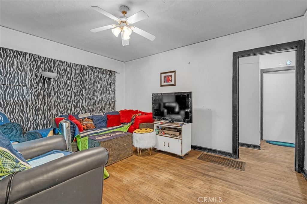 2081 Summit Property Photo 8