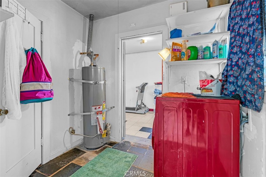 2081 Summit Property Photo 17