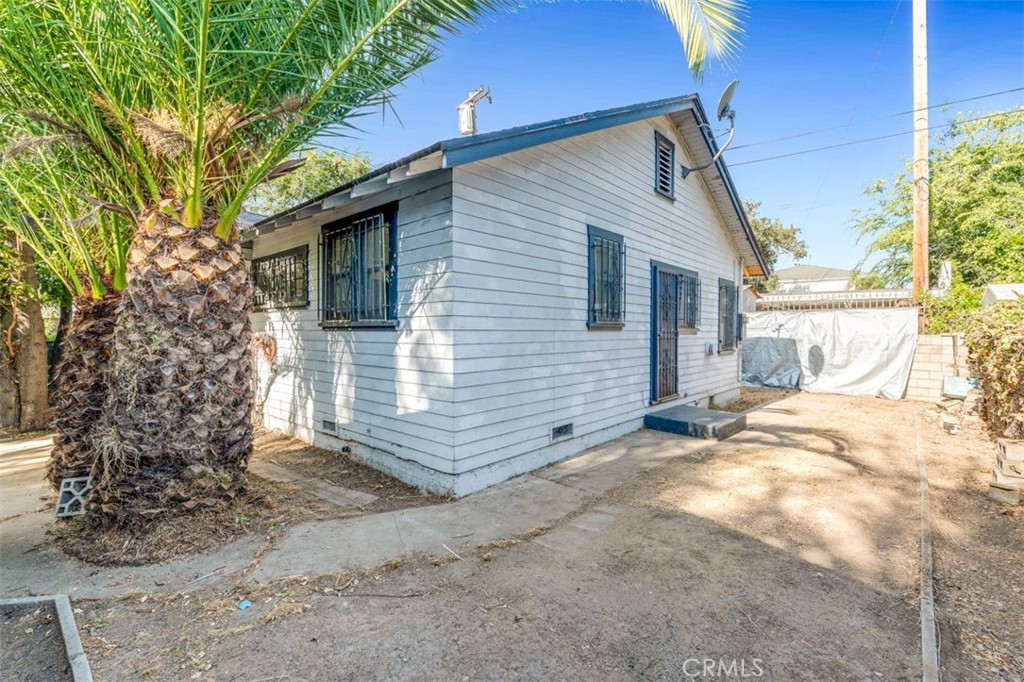 2081 Summit Property Photo 25