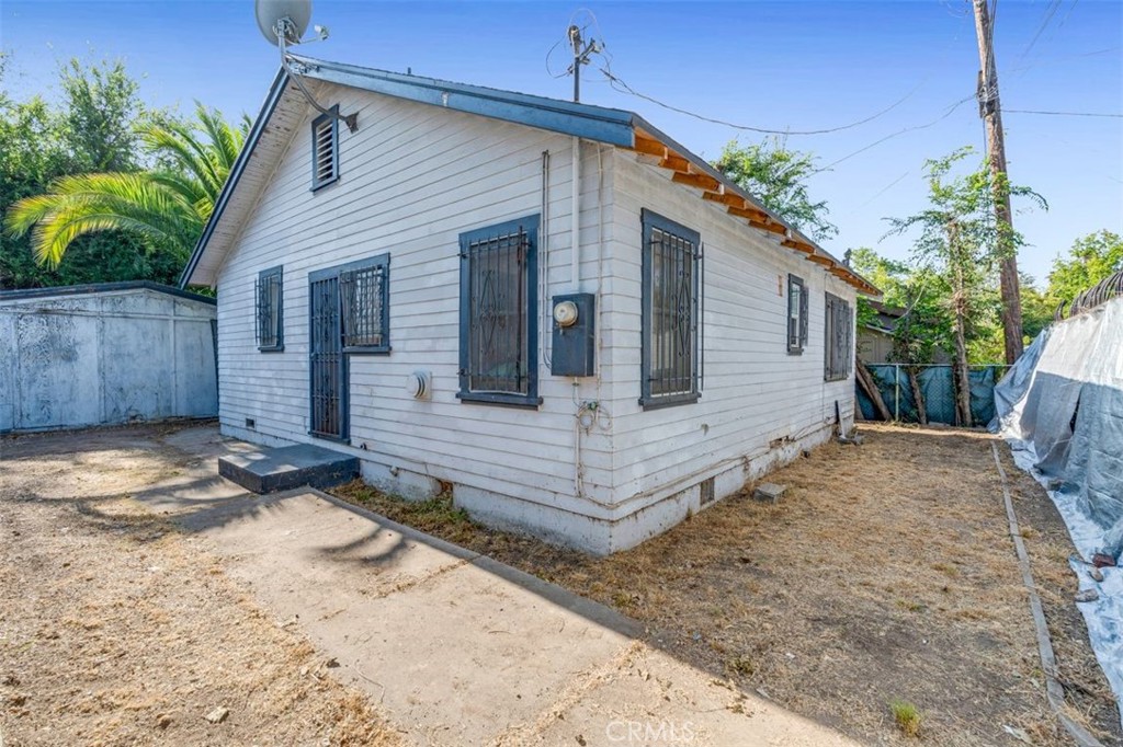2081 Summit Property Photo 27