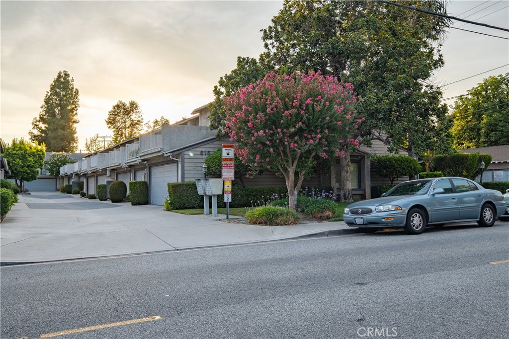 615 Monterey E Property Photo 1