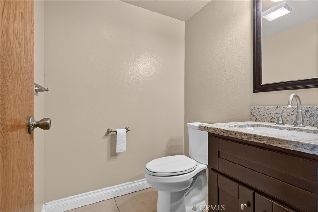 615 Monterey E Property Photo 6