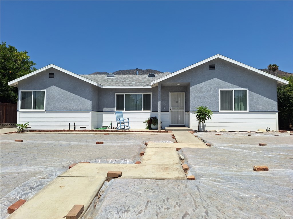 2541 Gardi Property Photo 1
