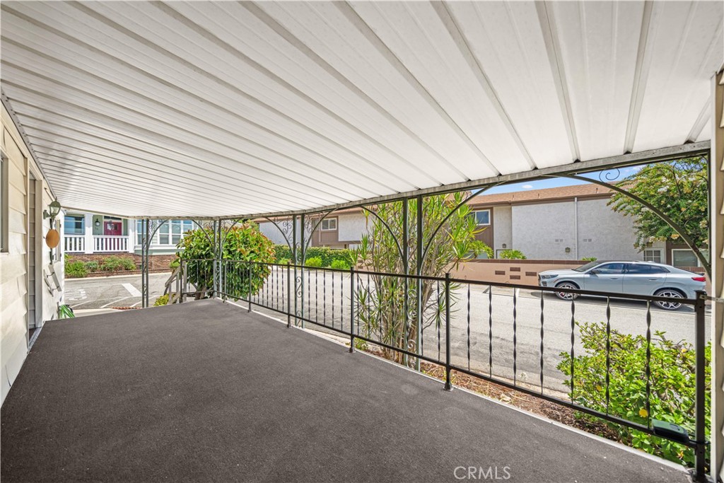 1035 17 E Huntington Avenue 17 Property Photo 5