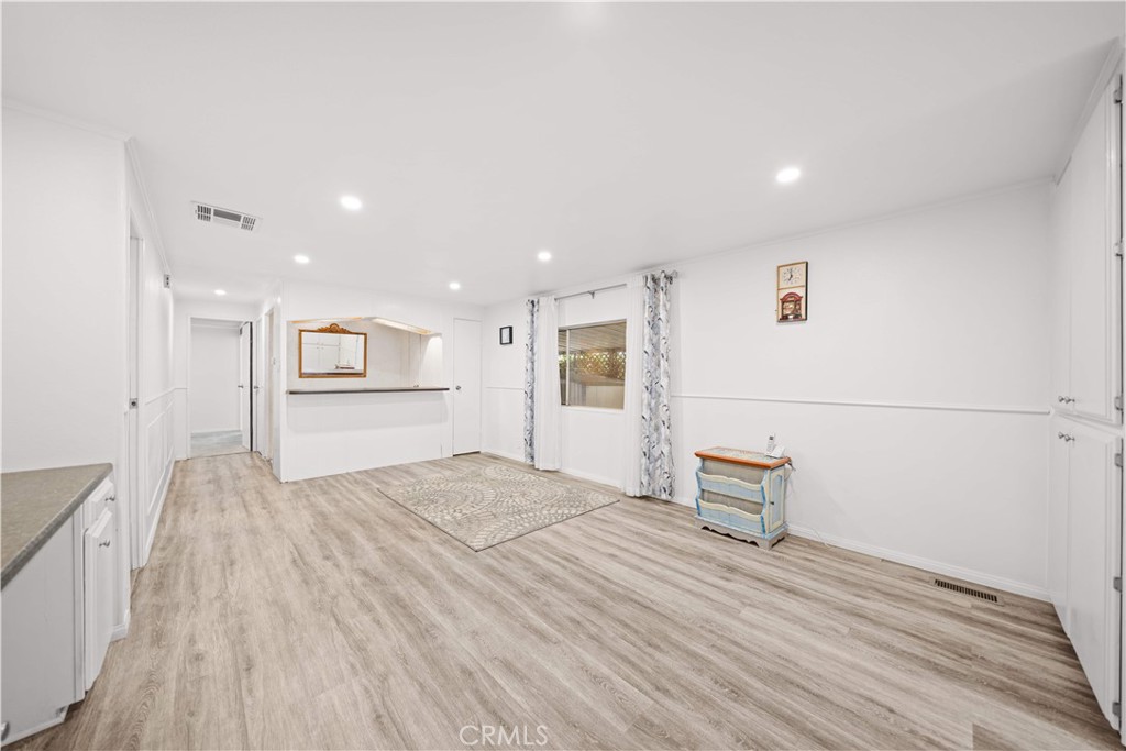 1035 17 E Huntington Avenue 17 Property Photo 10