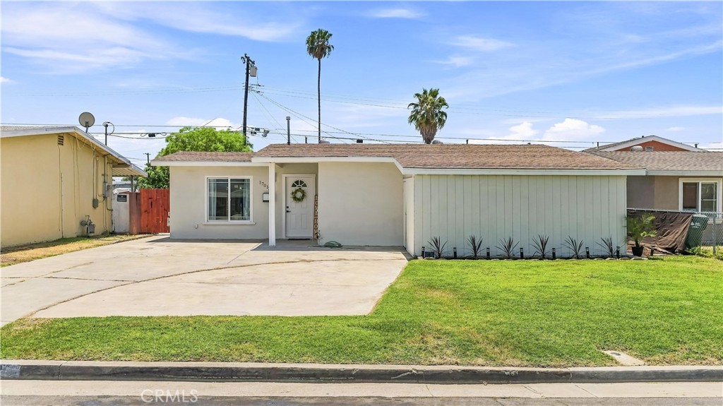 17012 E Benwood Property Photo 1