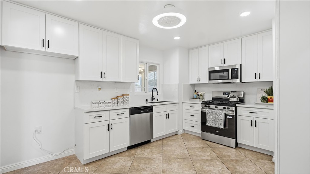 17012 E Benwood Property Photo 8