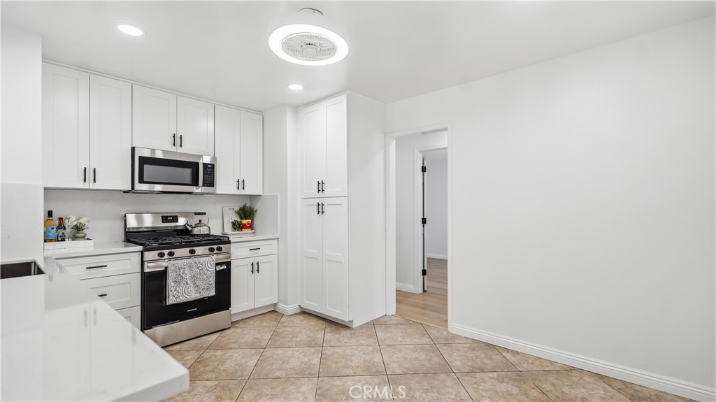 17012 E Benwood Property Photo 9