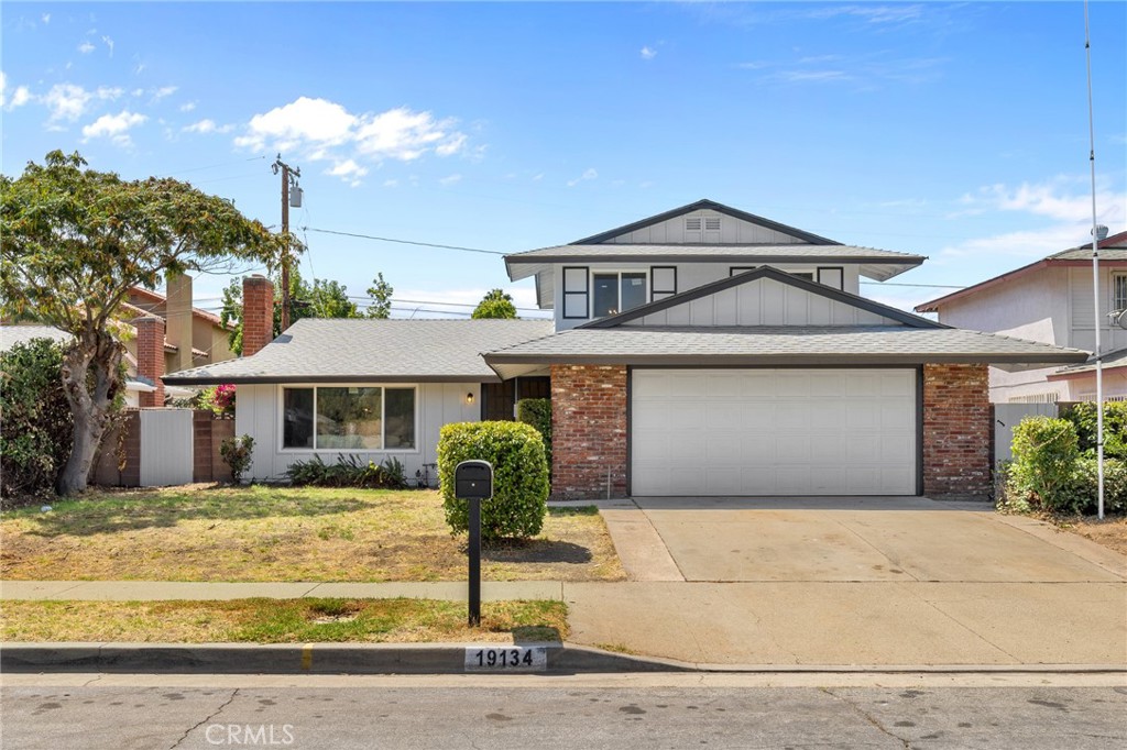 19134 Aldora Drive Property Photo 1