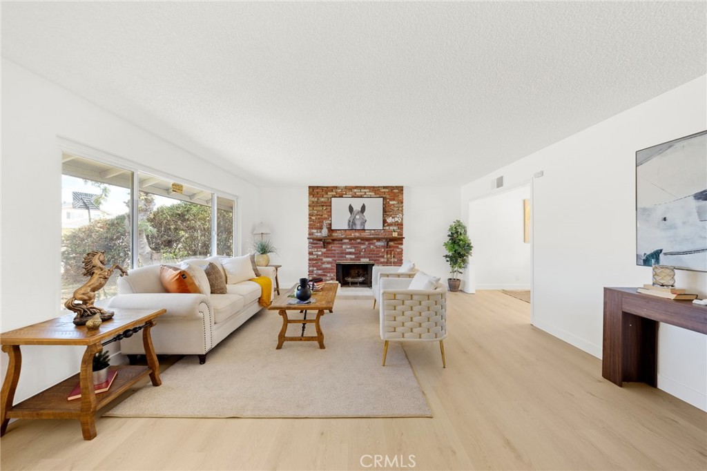 19134 Aldora Drive Property Photo 1